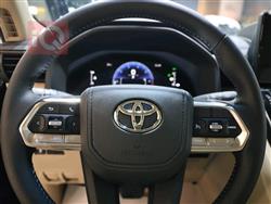 تۆیۆتا لاند کروزەر